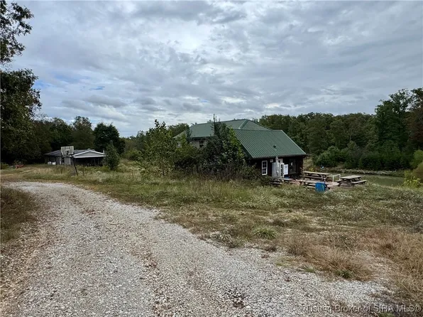 1026 Beagle Club Road, Underwood, IN 47177