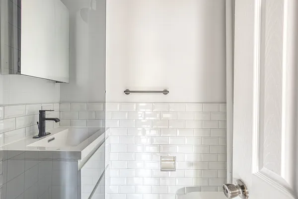 Rented by Centennial Properties NY | media 5