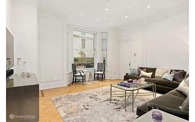 Sold by Douglas Elliman | media 32