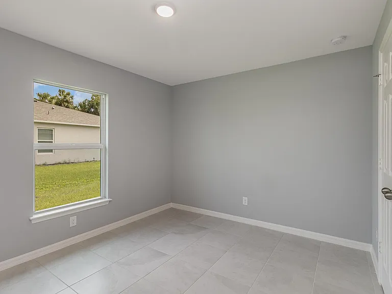 391 Salvador Dr — Photo 15