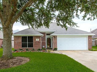 208 Briarglen Dr, League City, TX 77573