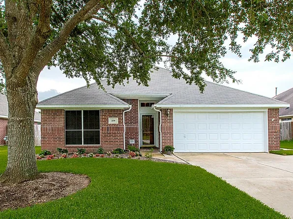 208 Briarglen Dr, League City, TX 77573