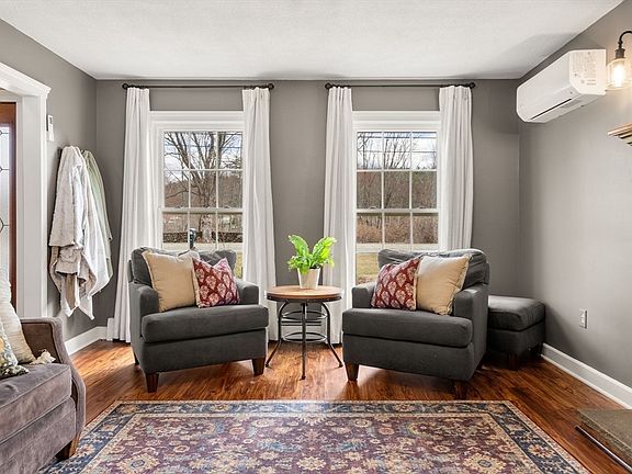 5th image of 55 Brookfield Rd