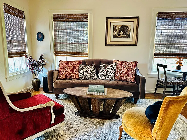 4811 Shoalwood Ave #B — Photo 8