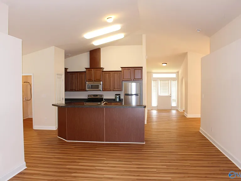103 Glen View Dr — Photo 17
