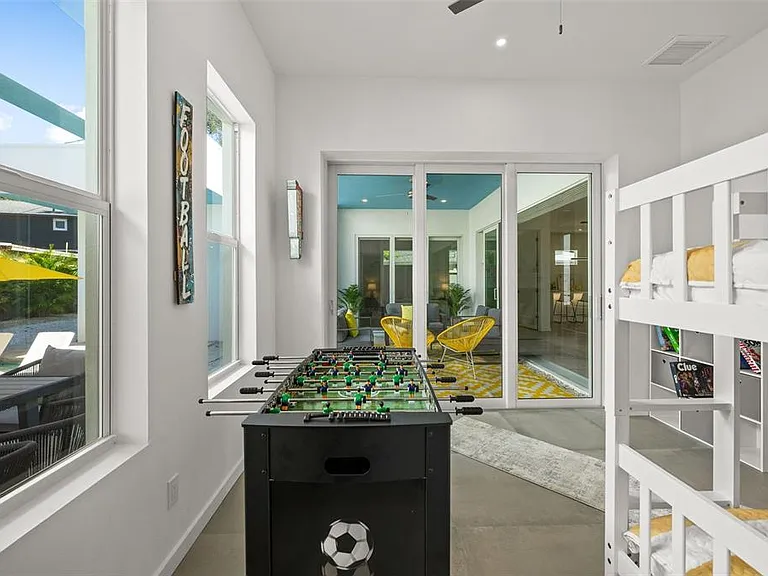 2375 Waldemere St — Photo 25