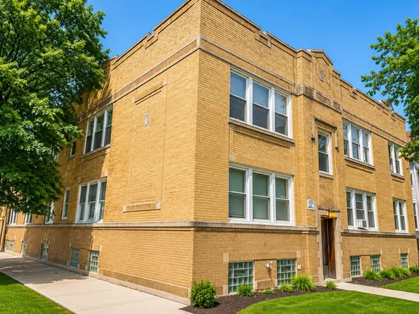 4858 W Byron St #2E, Chicago, IL 60641