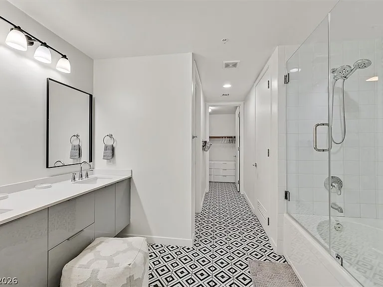 353 E Bonneville Ave #433 — Photo 16