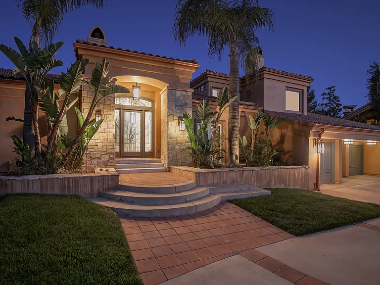 1650 Mesa Ridge Ave — Photo 4