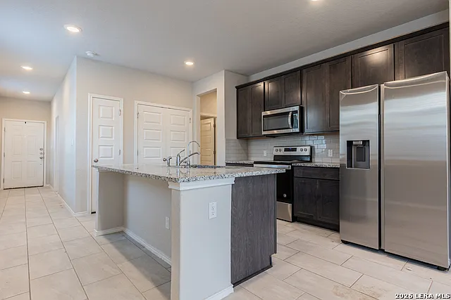 10110 Jardin Verde — Photo 4