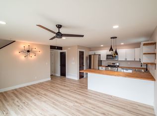 615 3rd Ave SW UNIT A-B, Cedar Rapids, IA 52404