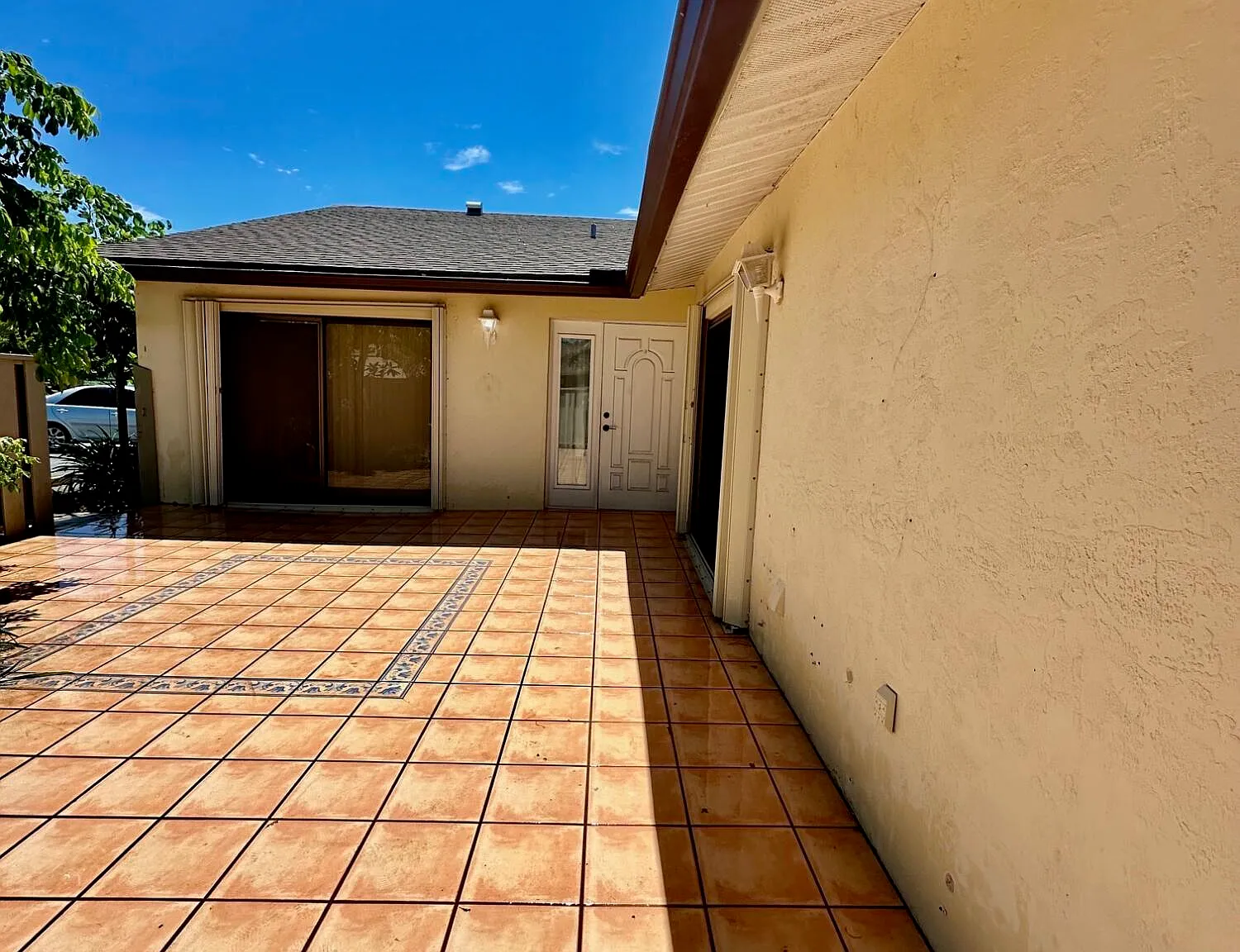 2 bed, 2.0 bath, 1243 sqft, $2,150 — Photo 2