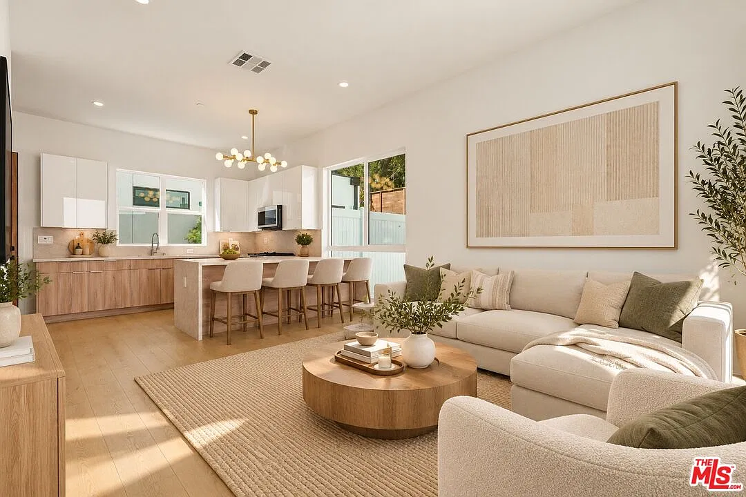 2 bed, 2.0 bath, 1200 sqft, $4,495 — Photo 3