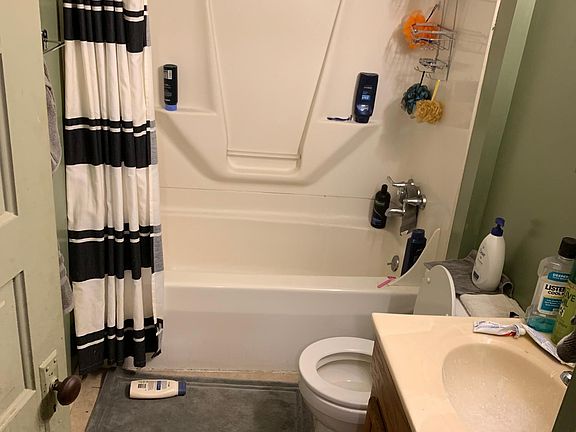 Full bathroom