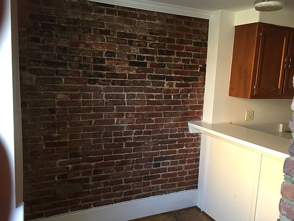 Breakfast/office nook