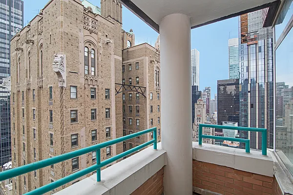 Rented by Corcoran | media 7