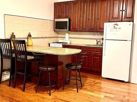 4th image of 941 Jerome Avenue #3B