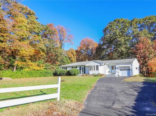 16 Laurel Lane, Prospect, CT 06712