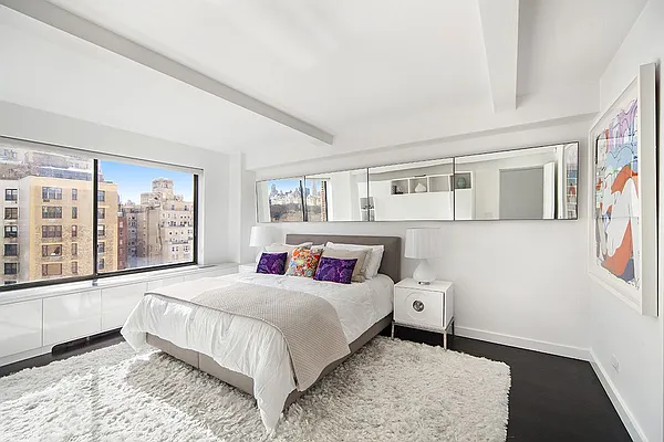 Sold by Stribling | media 5