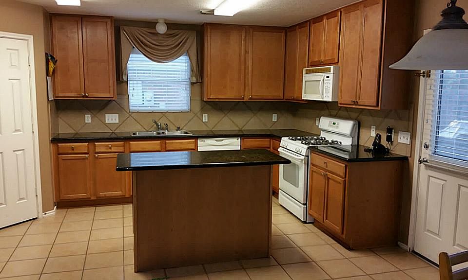 2nd image of 2418 Inlet Ct