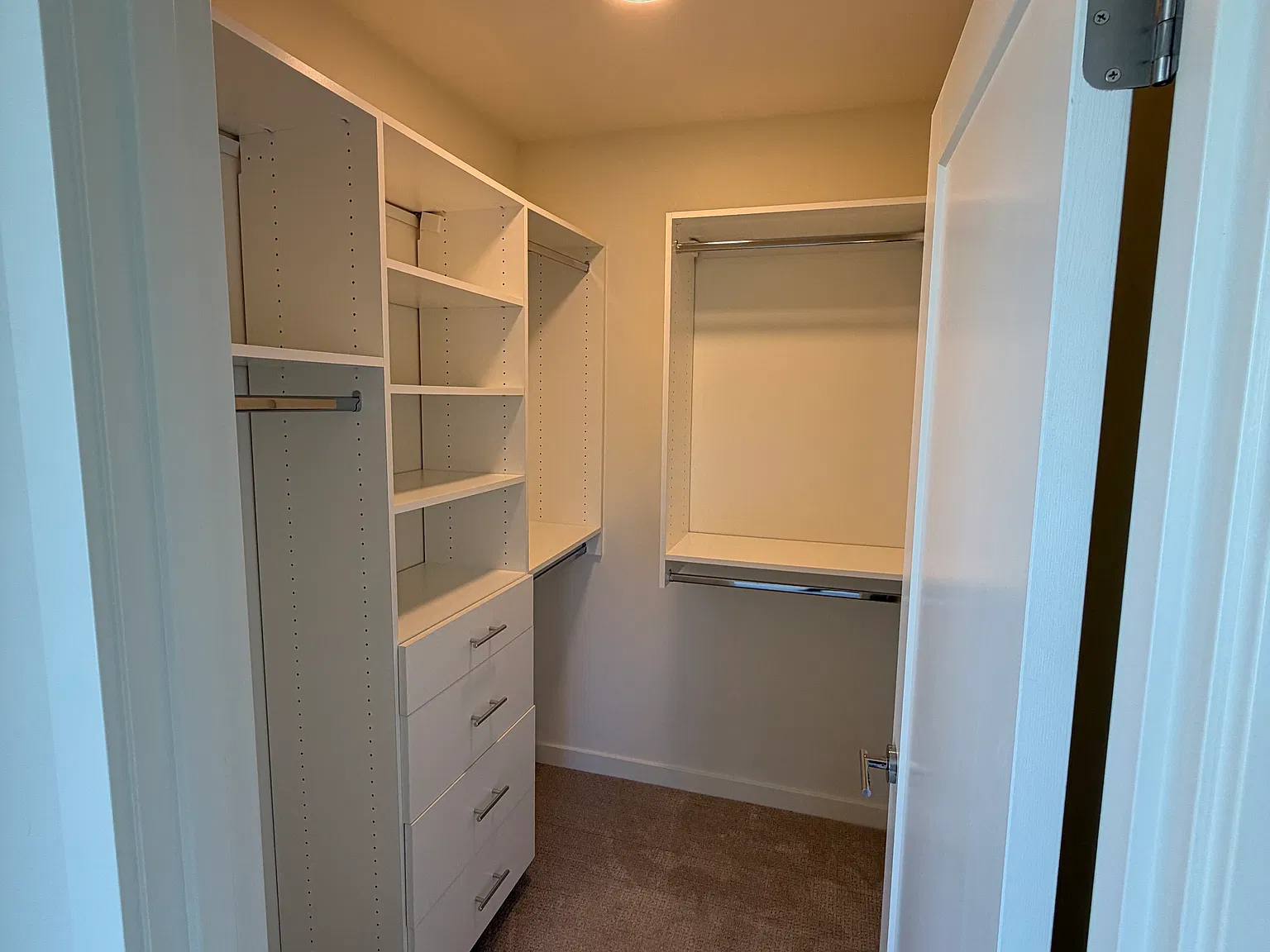 2 bed, 1170 sqft, $2,999 — Photo 4