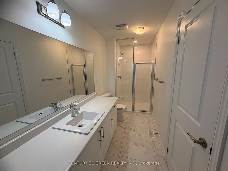 6 Reigate Ave — Photo 14