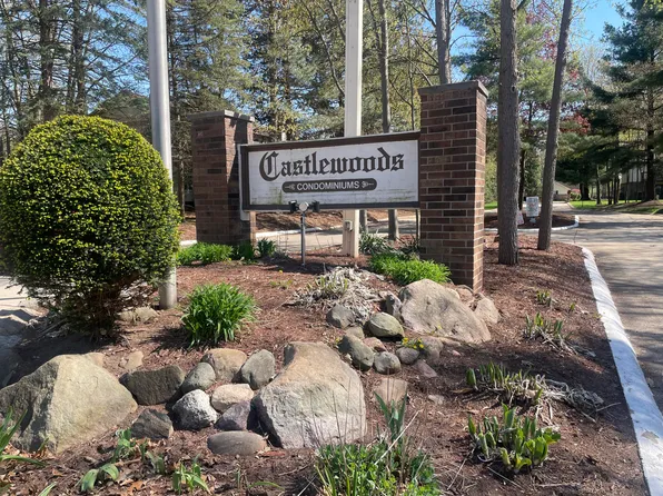 35815 Hunter Ave, Westland, MI 48185