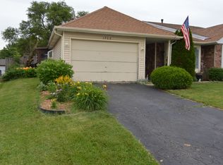 1306 Inverness Dr, Elgin, IL 60120