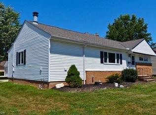 29425 Green Dr, Eastlake, OH 44095