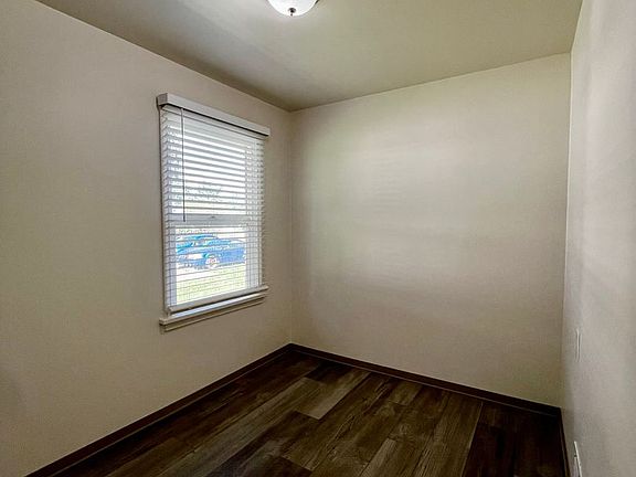 4th image of 1801 W Nob Hill Blvd #1805