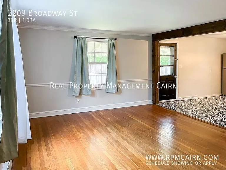 2209 Broadway St — Photo 5