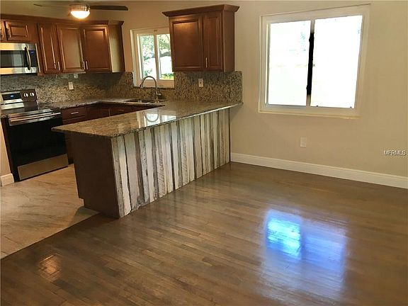 4th image of 1506 N Highland Ave