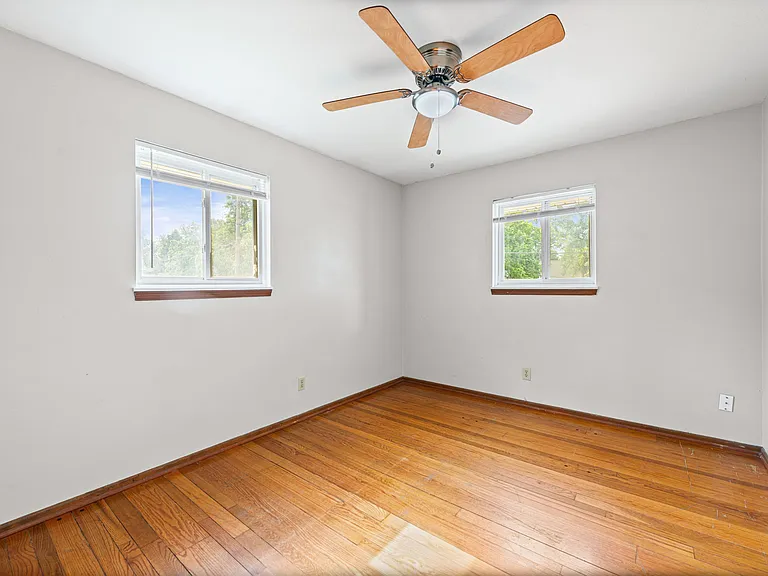 400 Dewey St #A — Photo 12