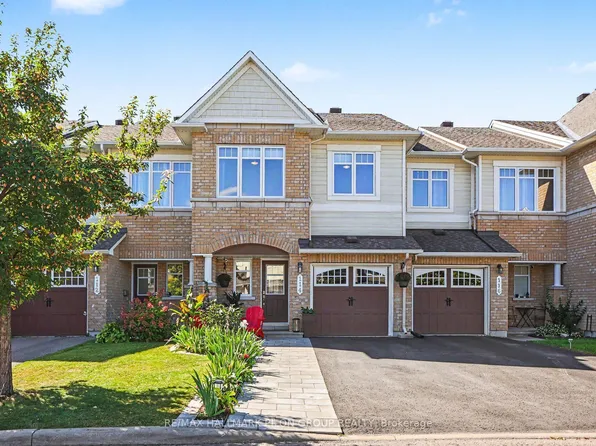 114 Waterfern Way, Ottawa, ON K4A 0T4