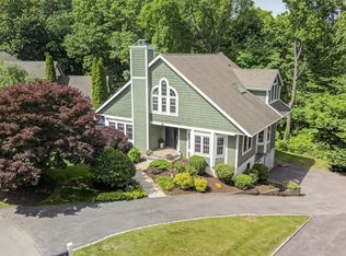 40 Nottingham Way, Mahopac, NY 10541