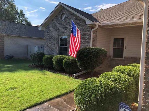 1720 Hidden Creek Dr, Bryant, AR 72022
