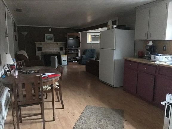 3rd image of 14266 Primrose Dr