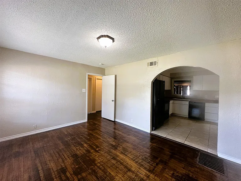 1408 N Ricketts St — Photo 5