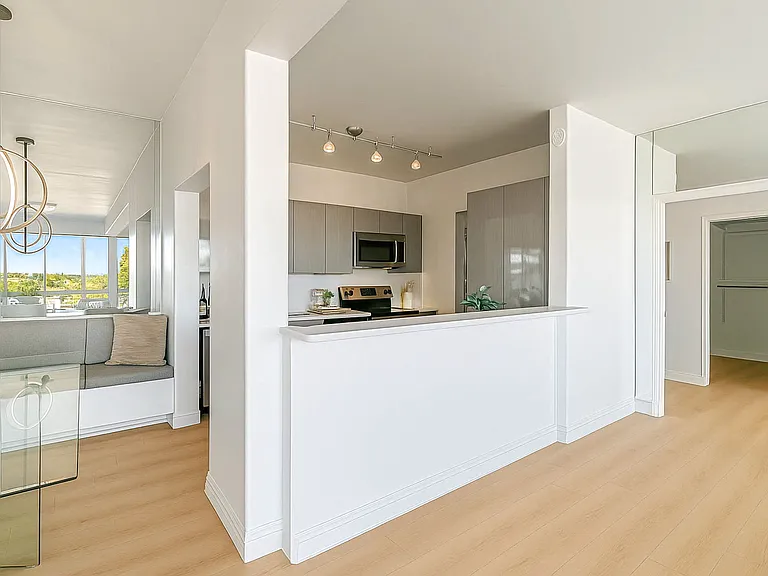 1700 Civic Center Dr #707 — Photo 51