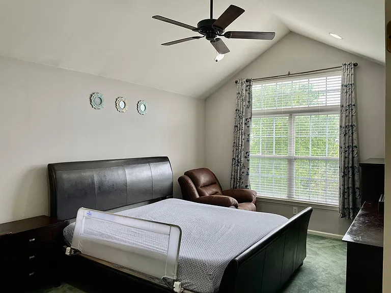 108 Wallace Ct — Photo 6