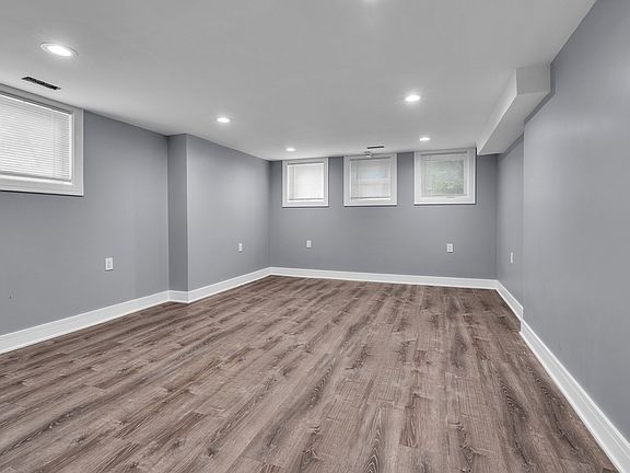 5th image of 2424 W Hollywood Ave APT 3