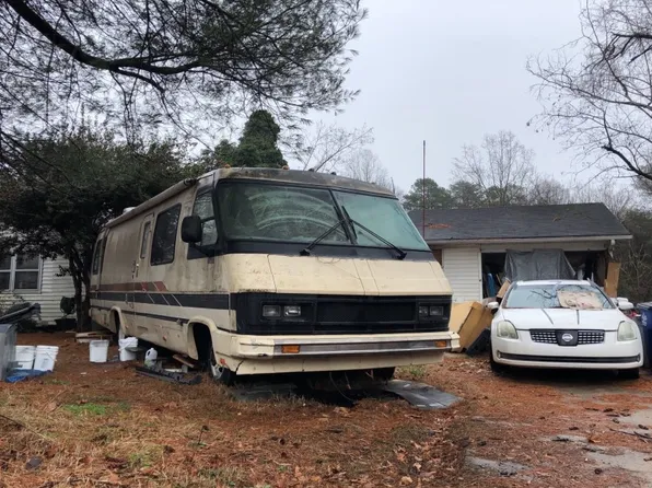 5311 Silas Creek Pkwy, Winston Salem, NC 27106