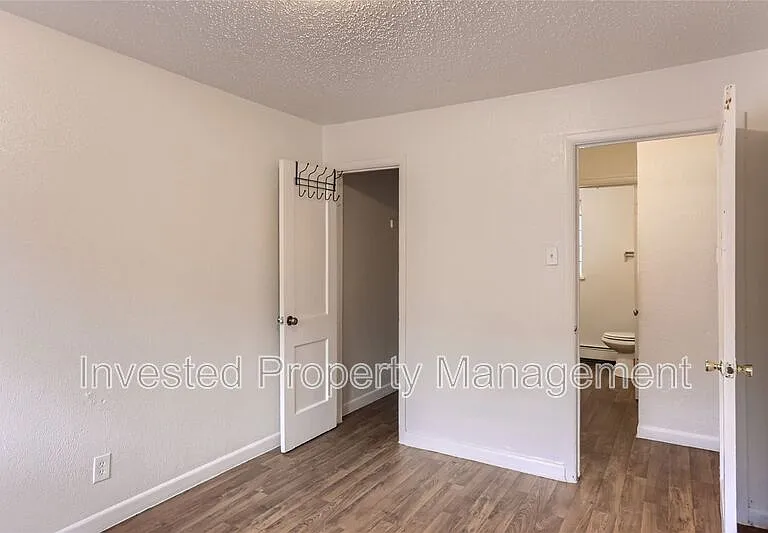 3544 N High St — Photo 8
