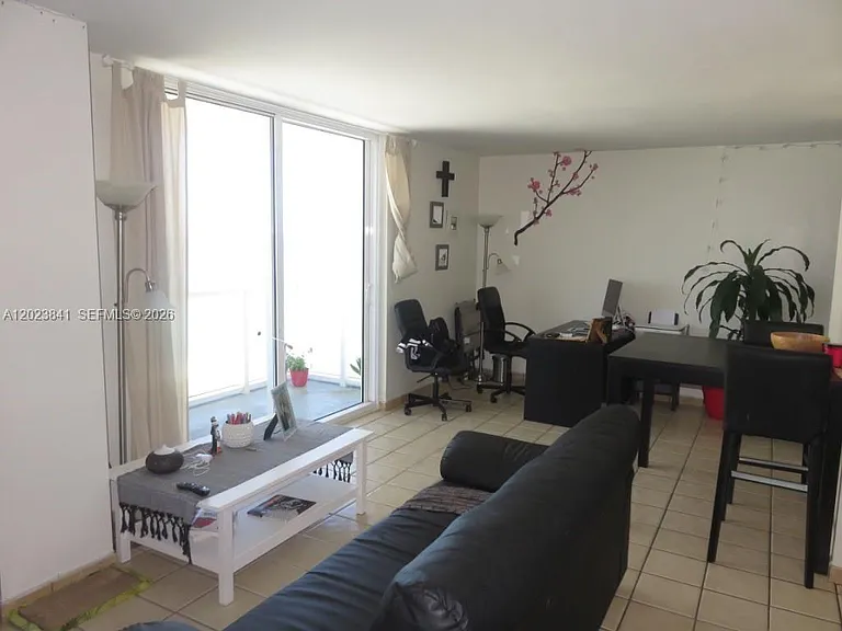2457 Collins Ave #1602 — Photo 8