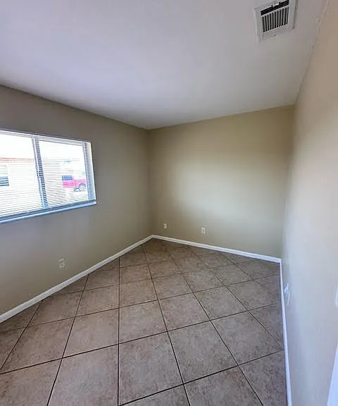 3614 SW 7th Pl — Photo 9