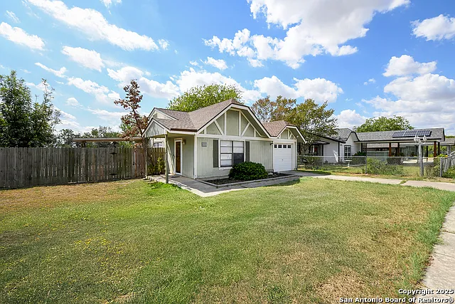 2 bed, 1.0 bath, 1040 sqft, $1,350 — Photo 3