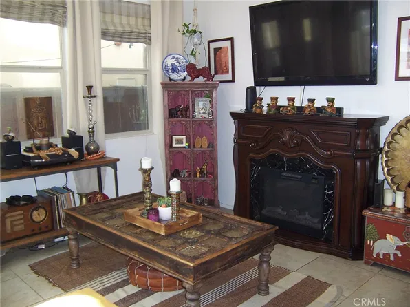4272 W 5th St, Santa Ana, CA 92703