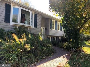 9325 Talisman Dr, Vienna, VA 22182