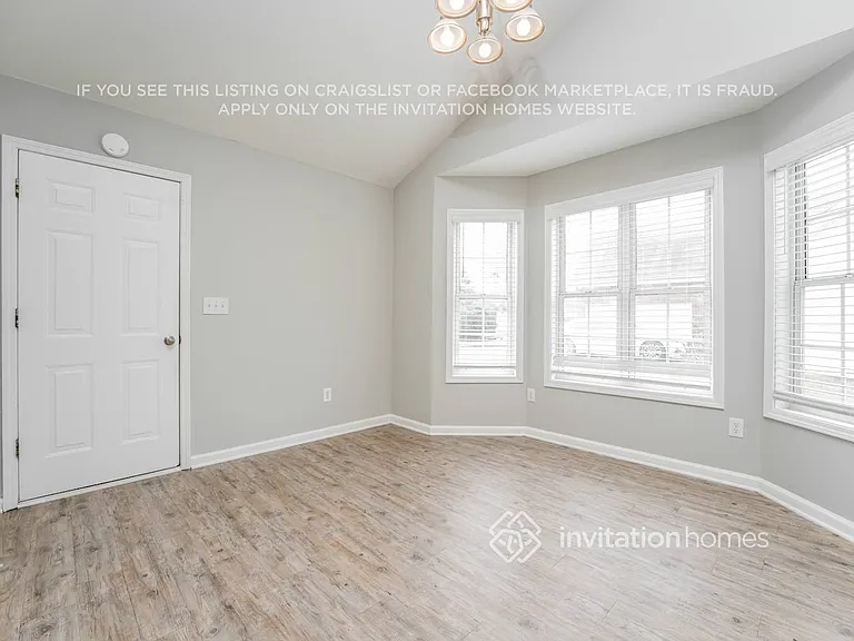 175 Cedarhurst Rd — Photo 7