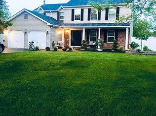 23 Newport Dr, Manalapan, NJ 07726